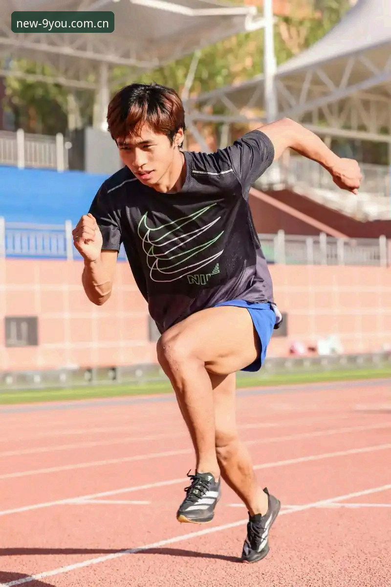 注册领新手启动礼手机版 37.1km/h的冲刺vs35.0km/h的极限:J1速度榜背后的“跑”哲学,我在九游平台官网边看边悟